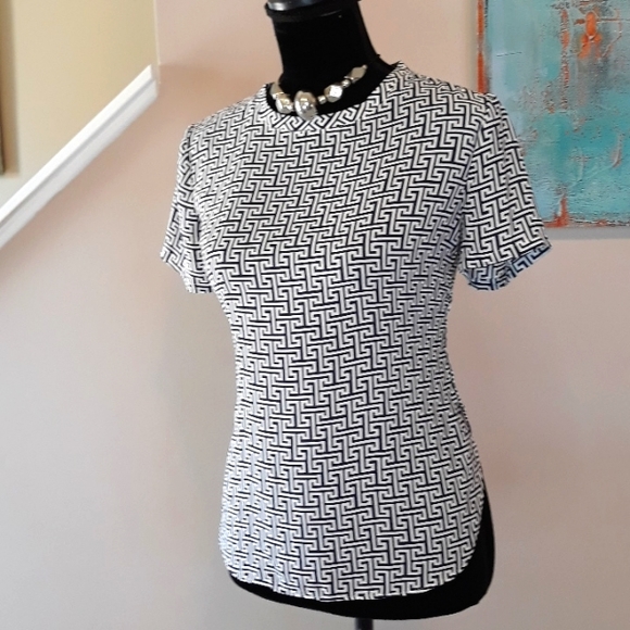 Ann Taylor Loft/ Blue/ White / Print/  Blouse - Picture 4 of 13